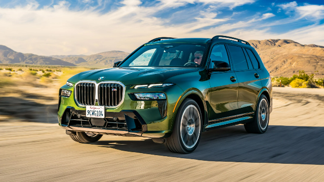 BMW X7: SUV Premium Berkelas Tinggi yang Menyatukan Kemewahan dan Performa